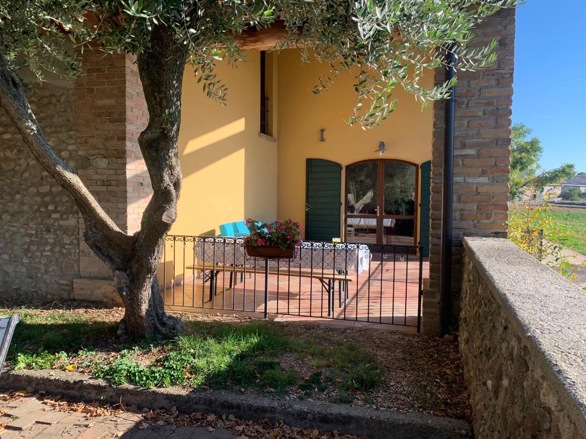 Agriturismo Case In Collina Volta Mantovana Kültér fotó